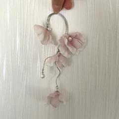 【美品】結婚式　ウェディング　アクセサリー　イヤーカフ　片耳 フラワー　ピンク