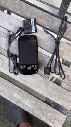 日本初HTCのスマホ　HT-03A 黒　　NTT docomo 充電器付き 日本初HTCのスマホ HT-03A 黒 NTT docomo 充電器付き - メルカリ
