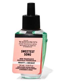 バスアンドボディワークス wallflower プラグ本体 ➕アロマレフィル2つ バスアンドボディワークス wallflower プラグ本体 ➕アロマ