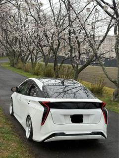 トヨタ　50プリウス前期リアバンパー　モデリスタセット色040 <引き取り限定> トヨタ 50プリウス前期リアバンパー モデリスタセット色040