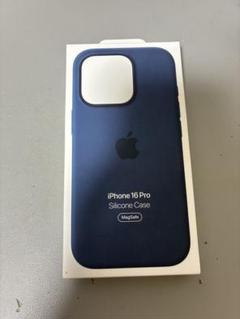 【新品未使用】iPhone 16 Pro シリコンケース・ウルトラマン純正