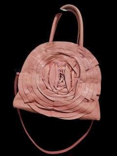 即完売級の逸品！VALENTINO ローズレザーバッグ【ピンク／レア】薔薇