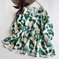 Tani Japan ヴィーガンシルク 花柄 チュニックブラウス プルオーバーのサムネイル