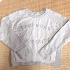 *グレー×白トップス*
