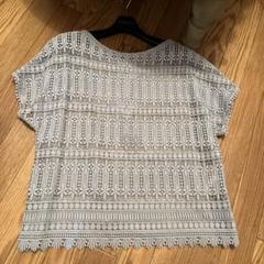 美品　アドーア　ADORE ウールペプラムニット　フレアスリーブ　オフホワイト ◇エアーストレッチペプラムニット（5314170113