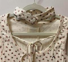 メルカリ最安値❗️ andmary Flower ribbon tops blue andmary Flower ribbon tops - メルカリ