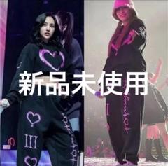 2025年最新】twiceパーカーの人気アイテム - メルカリ