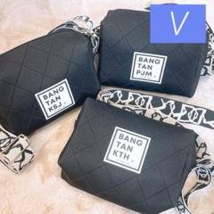 お纏め。NEW‼️防弾少年団 BTS V テテ テヒョン ミニポーチ 小銭入れ BTS ミニバッグ 肩がけベルトショルダー ブラック V キム