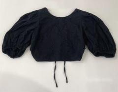 ZARA ショート丈　刺繍リボンひブラウス　バックデザイン　ガーデ