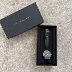 Daniel Wellington DW ブラック レザー腕時計のサムネイル
