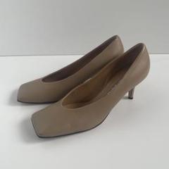 美品 ペリーコ ミレナ パンプス スクエアトゥ レザー ベージュ 38 PELLICO（ペリーコ）の「【PELLICO/ペリーコ】NEWスクエアトゥ