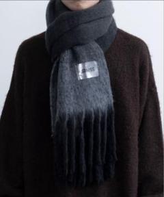 新品未開封　SINSS/ シャギーグラデーションマフラー 内祝い】 SINSS（シンス）の「Shaggy gradation muffler