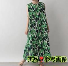 美品！ローリーズファーム　ソデタックノースリーブワンピース　コットン麻混