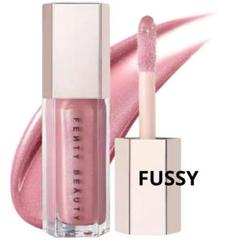 FENTY BEAUTY ピンク系リップグロス GRAPE SPLASH Explore Fenty Gloss Bomb in Grape Splash | TikTok