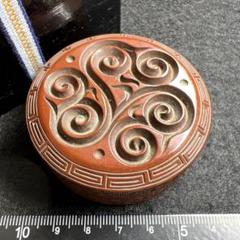 時代物 彫漆剔紅 堆朱牡丹 丸香合 伽羅香木刻み 5.32g付き 香