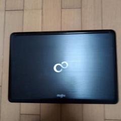 美品LIFEBOOK AH530/2B FMVA532BBJ ノートPC