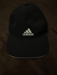 adidas シンプル黒キャップ