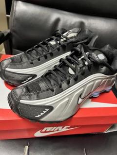 Nike Shox R4 スニーカー ブラック/シルバー 28センチ