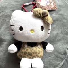 新品タグ付き　カラビナ付き　ハローキティ　ヒョウ柄　ぬいぐるみ　ポーチ