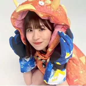 日向坂46 山口陽世 ネイビーサンタ衣装 生写真 座り - メルカリ