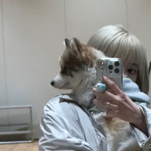 ポップアップ ユンジン LE SSERAFIM ᕼOT インスタントフォト