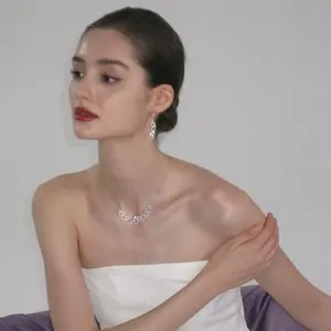 【ZARA】フラワーディテール入りトップス 2298/186/250 フラワーディテール入りトップス - ピンク | ZARA Japan / 日本