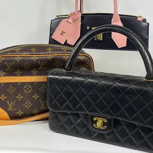 【未使用保管品】★8D306 マークバイジェイコブス マルチウォレット ピンク 中古・古着通販】MARC JACOBS (マーク ジェイコブス) Top Zip