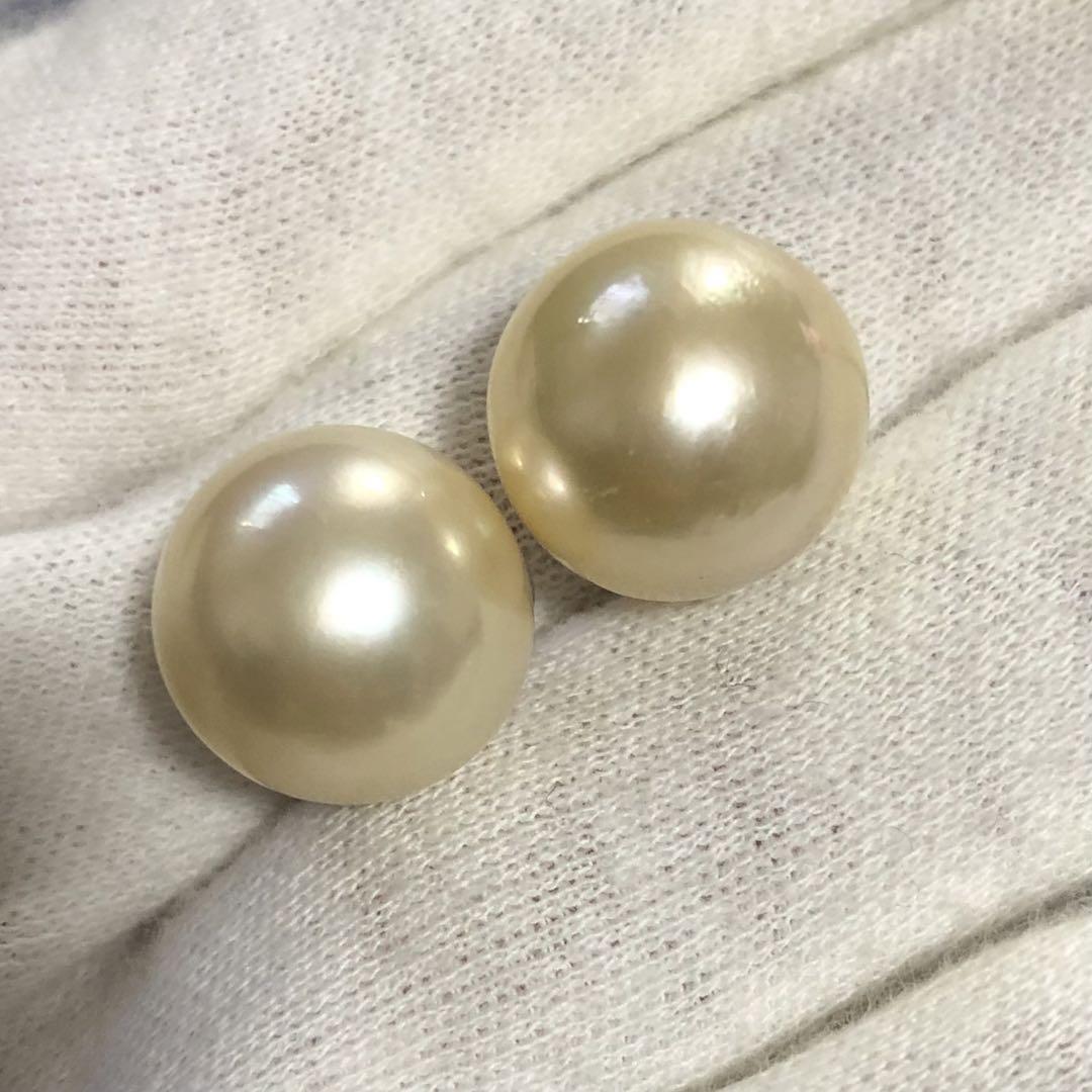 K14WG 天然南洋白蝶ゴールデン真珠　丸系ピアス　14.32/14.15mm