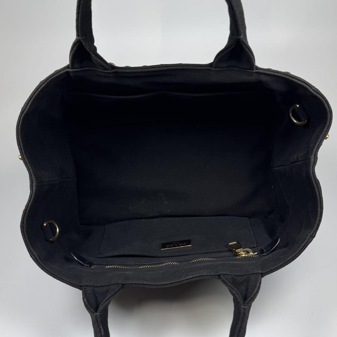 美品✨ PRADA カナパ S 2way ショルダー付 スタッズ ビジュー 黒 美品✨ PRADA カナパ S 2way ショルダー付 スタッズ ビジュー 黒