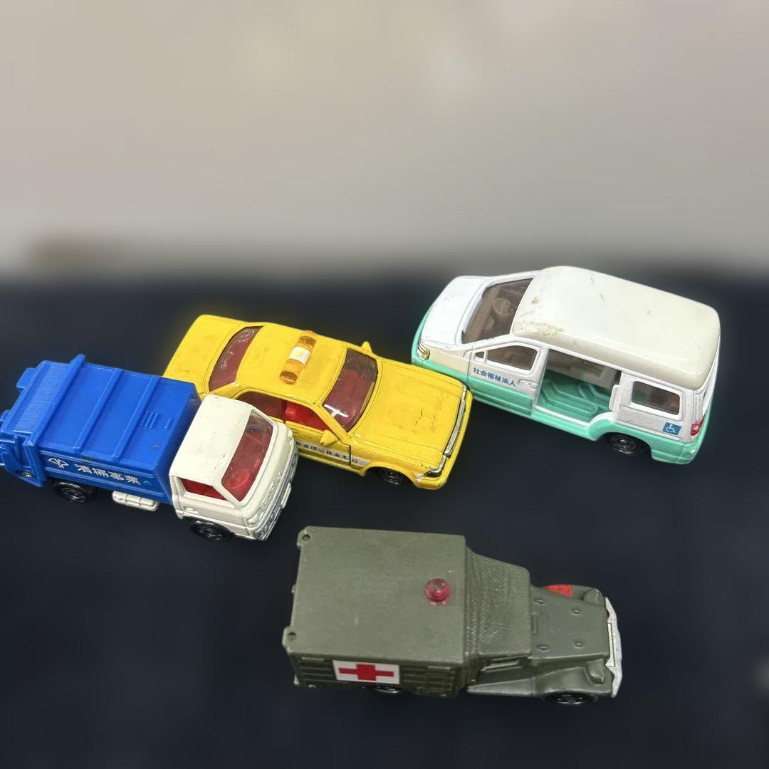 レア廃盤 トミカNO.67 自衛隊 働く車 警察車両 ピカチュウ 23台 レア廃盤 トミカNO.67 自衛隊 働く車 警察車両 ピカチュウ 23台