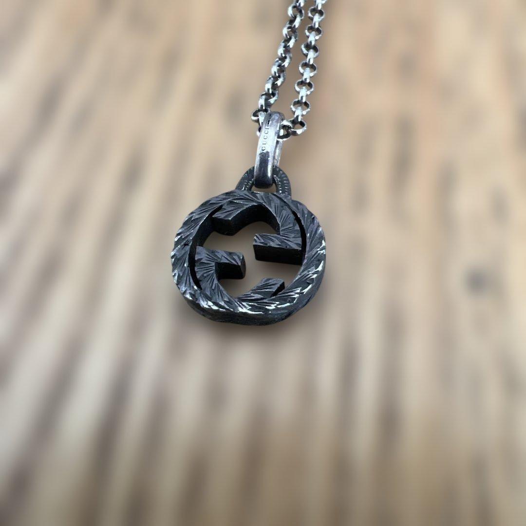 Gucci ロゴペンダント ネックレス