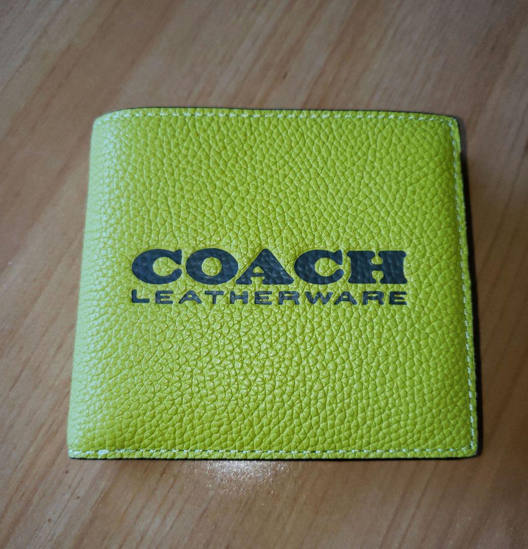 美品 COACH シグネチャー折財布