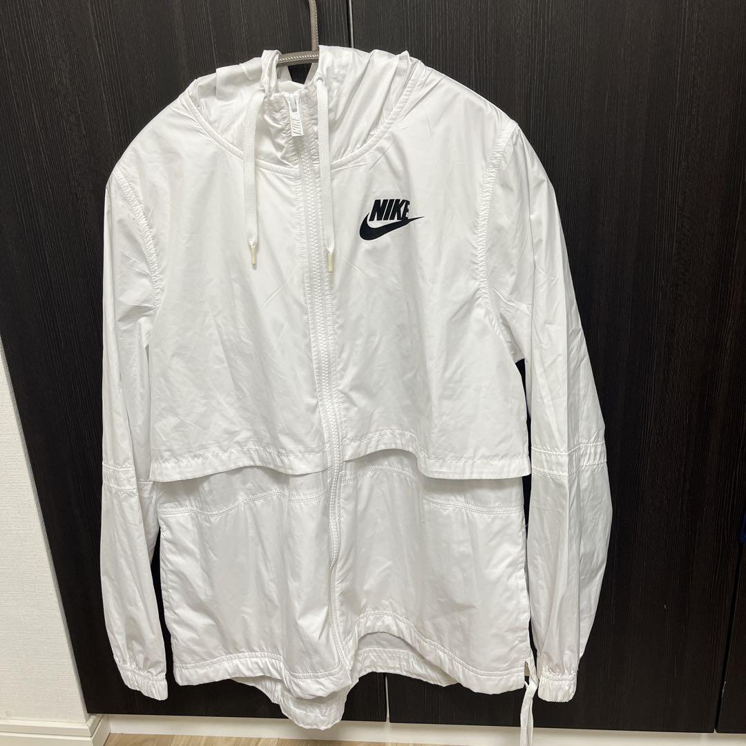 Nike フード付きウィンドブレーカー ホワイト Nike フード付きウィンドブレーカー ホワイト - メルカリ