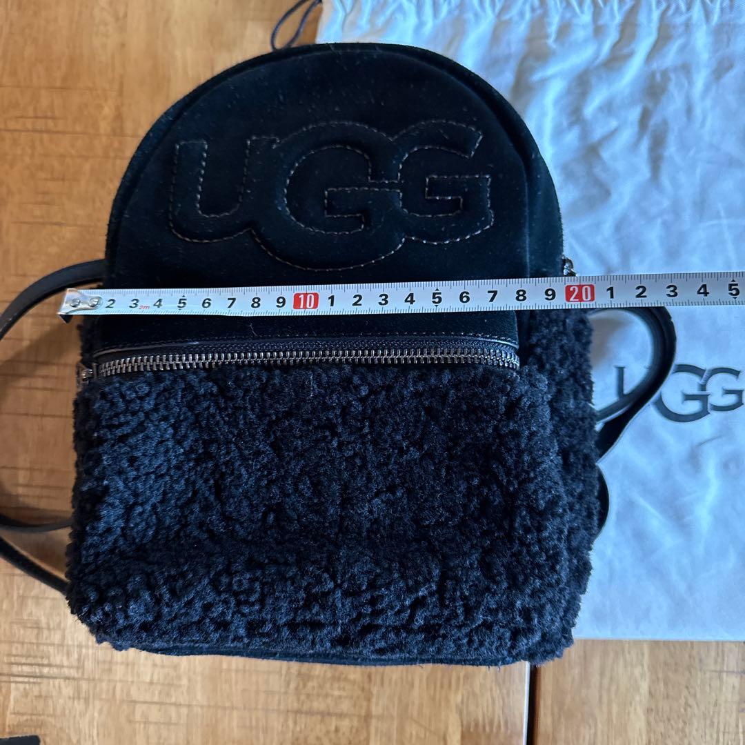 UGG ブラック ボア リュック UGG ブラック ボア リュック