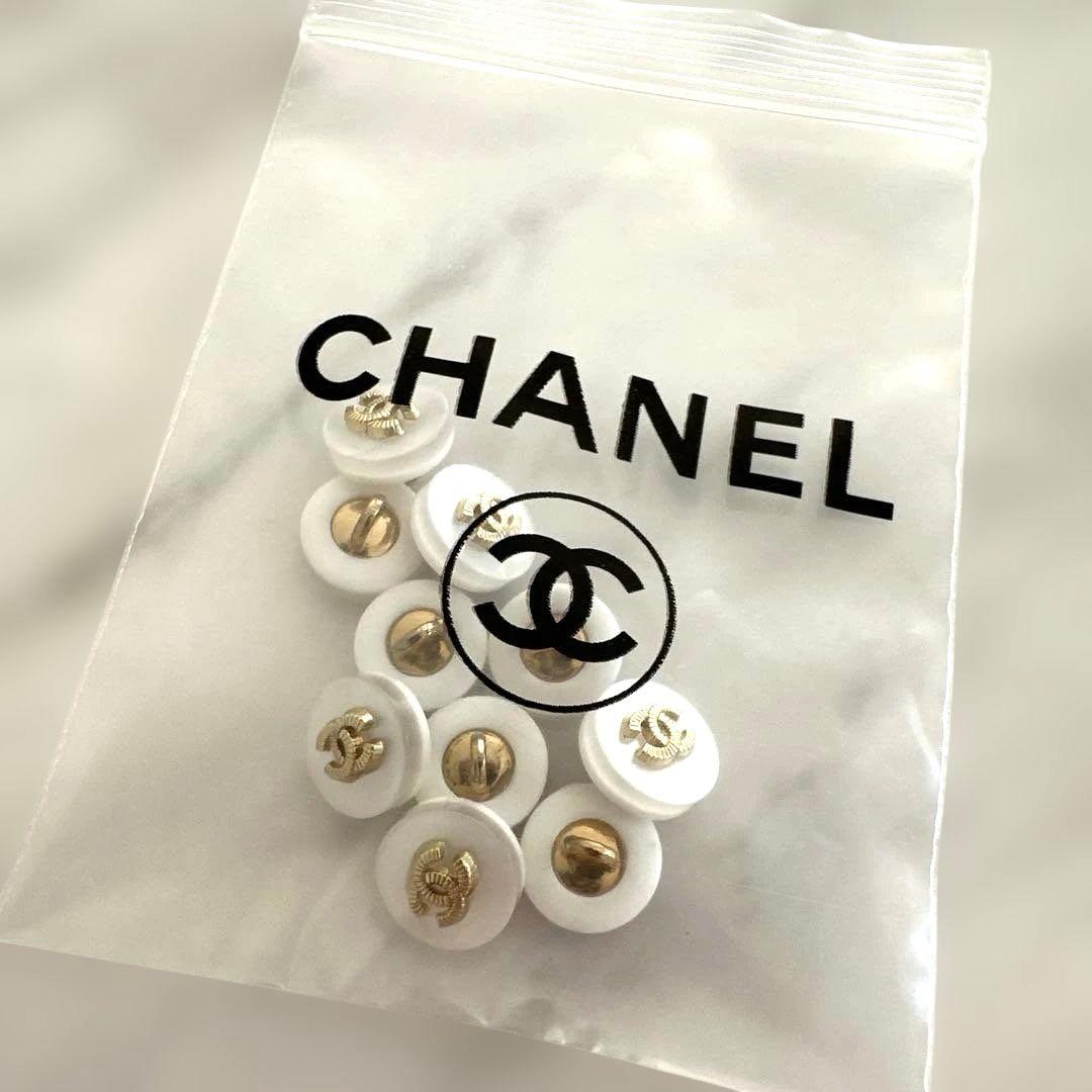 CHANEL シェルボタン