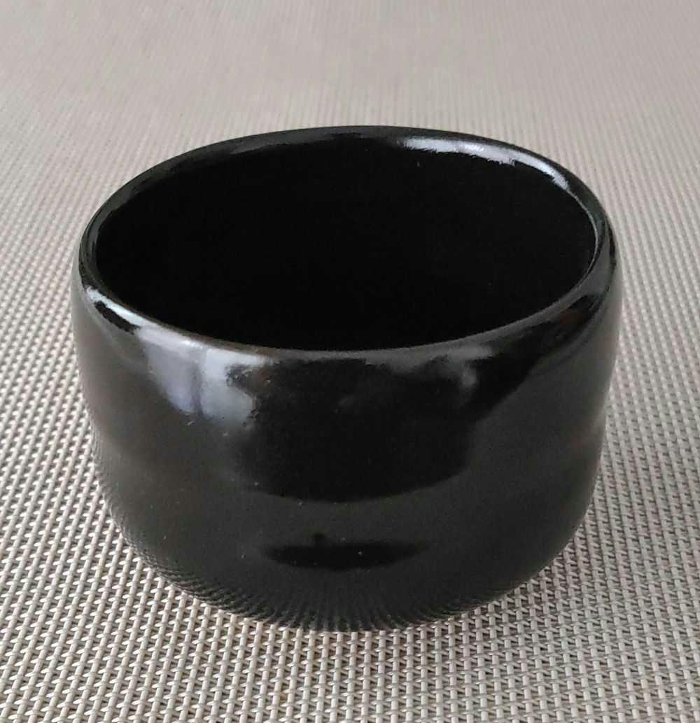 黒釉　ぐい呑み　加藤英一　G2