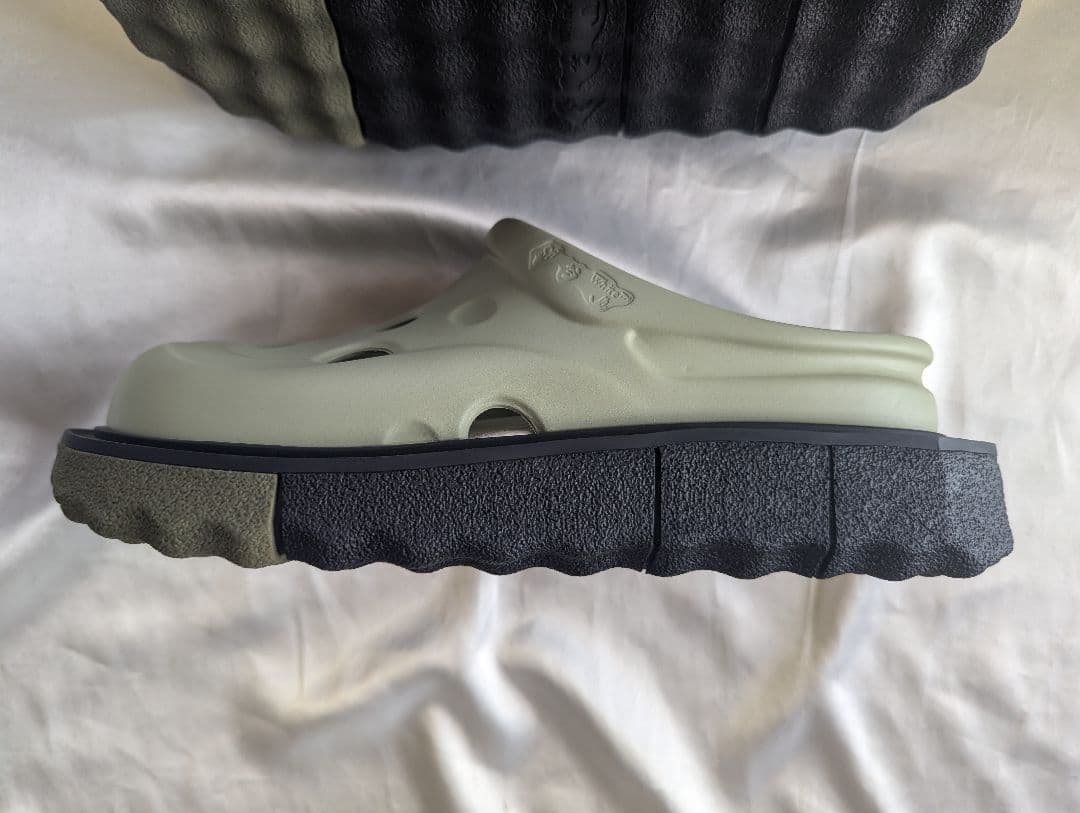 新品未使用 OFF WHITE Sponge Sole サンダル 新品未使用 OFF WHITE Sponge Sole サンダル