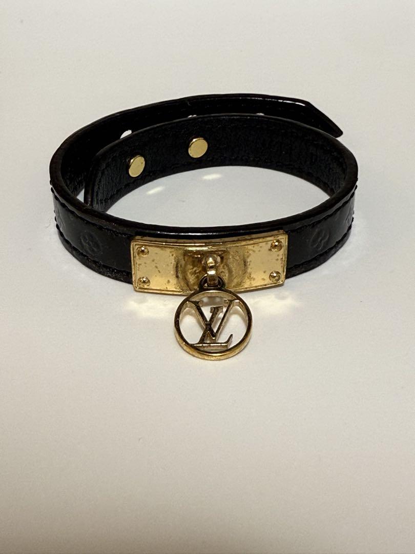 Louis Vuitton ブラックレザーブレスレット Louis Vuitton ブラックレザーブレスレット - メルカリ