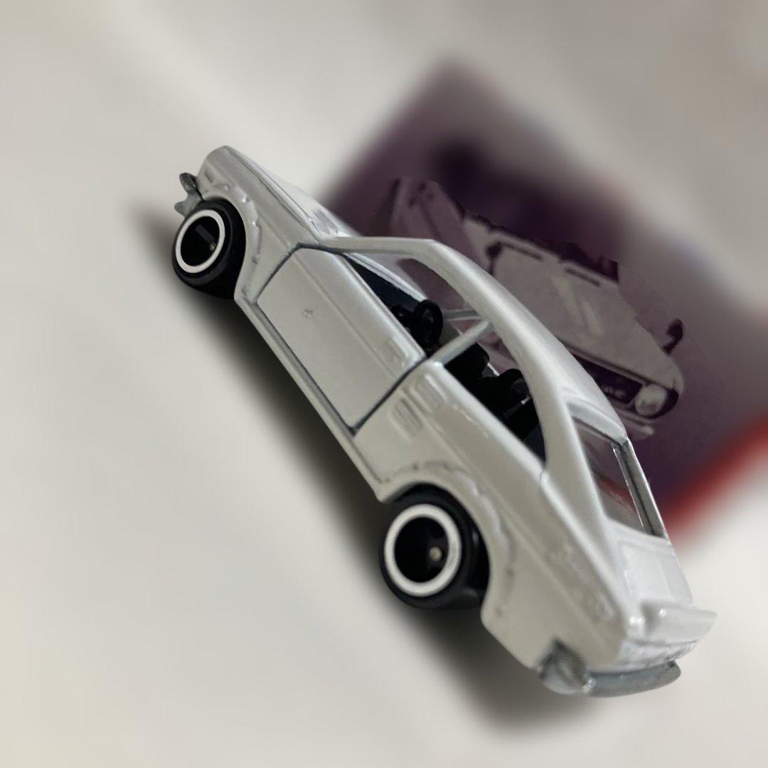トミカNissan B110 ホワイト仕様日本製