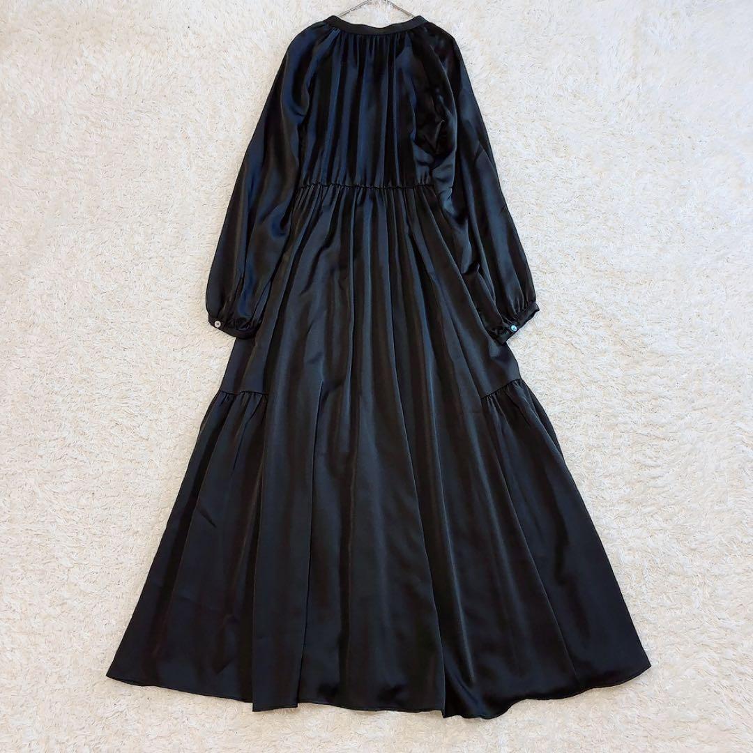 美品✨グレースコンチネンタル 24AW シルキーカフタンワンピース 38 黒 美品✨グレースコンチネンタル 24AW シルキーカフタンワンピース 38 黒