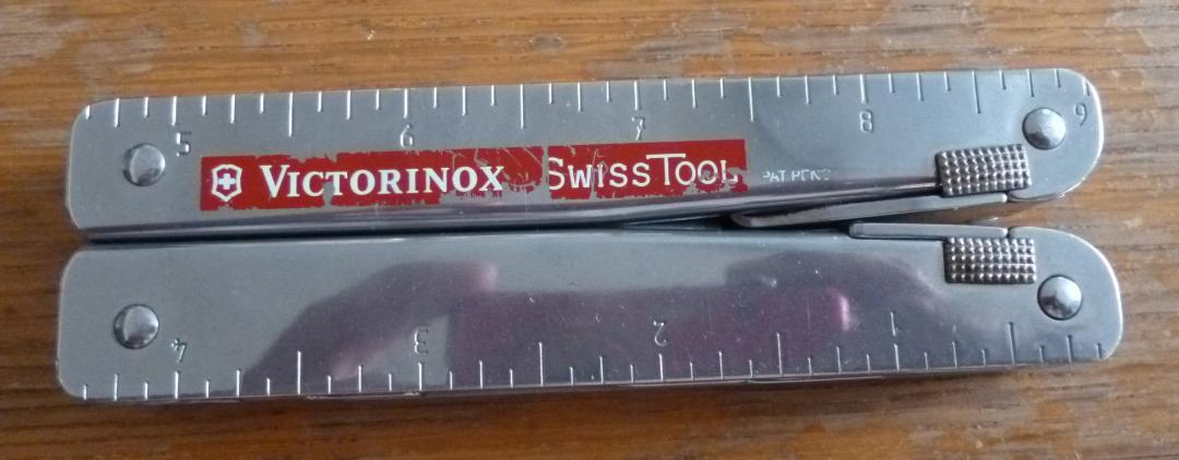Victorinox SwissTool 多機能ツール