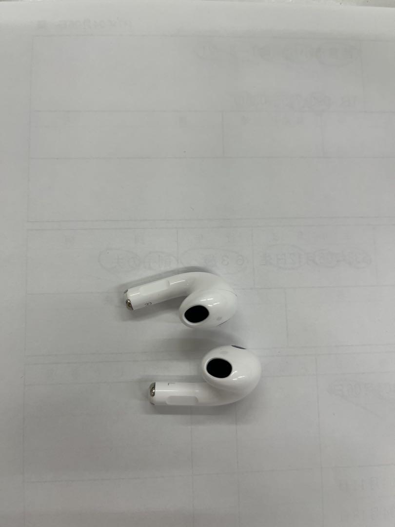 成*海様 AirPods 第3世代　正規品　保証あり。