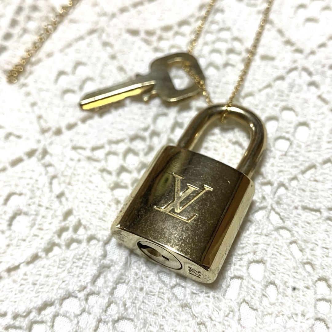 ☆美品☆ 【ルイヴィトン】 ネックレス カデナ 絶版 真鍮 ゴールド パドロック 楽天市場】LOUIS VUITTON ルイ ヴィトン パドロック ゴールド