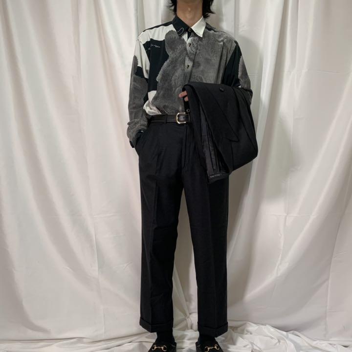 国内外の人気!美品 FENDI フェンディ ダブルセットアップ くすみ