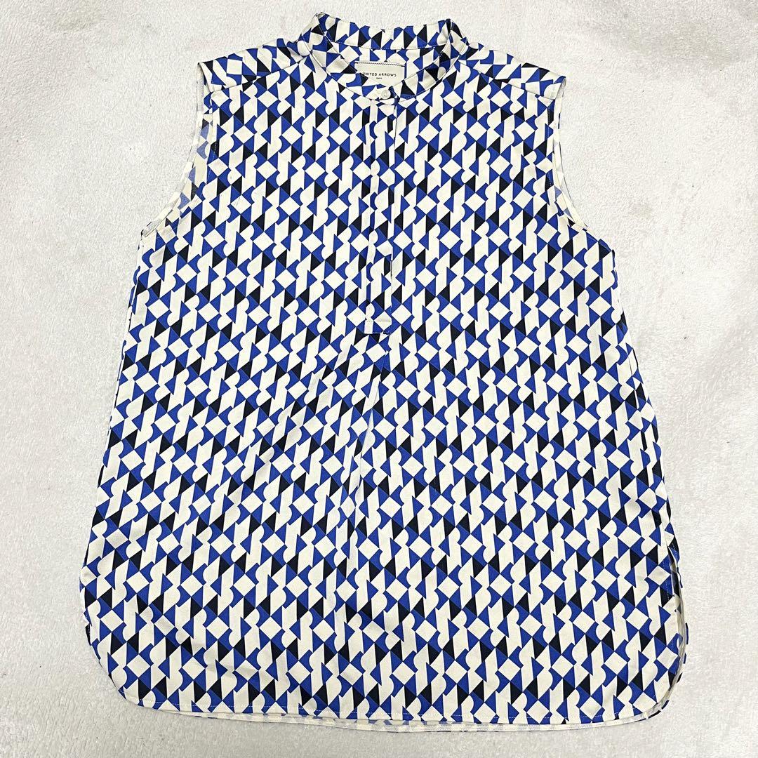 新しい到着 UNITED ARROWS ジオメトリックプリントノースリーブブラウス 38 トップス