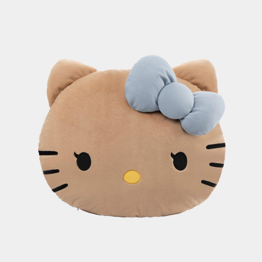 海外限定 Hello Kitty tbh 2way ブランケット&クッション