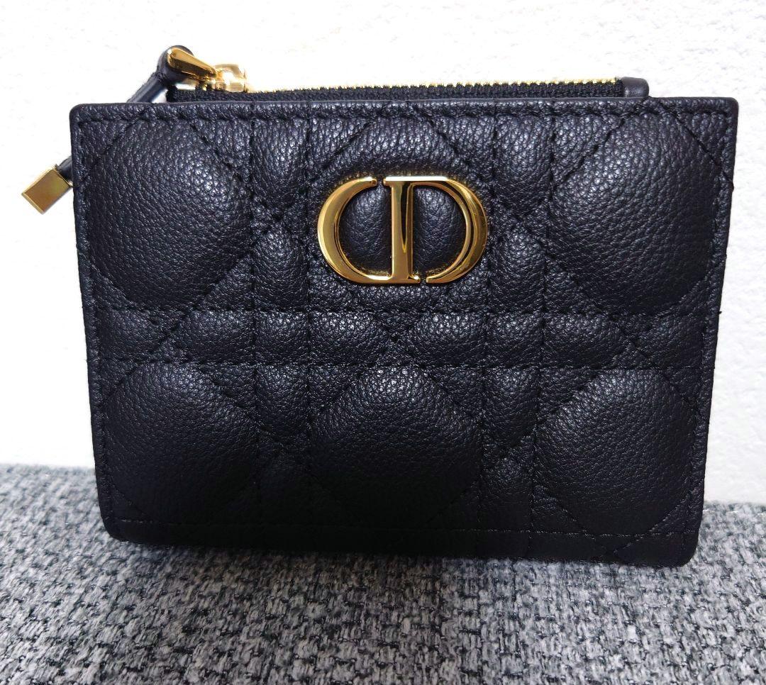 Dior ブラックレザー 二つ折り財布未使用に近い