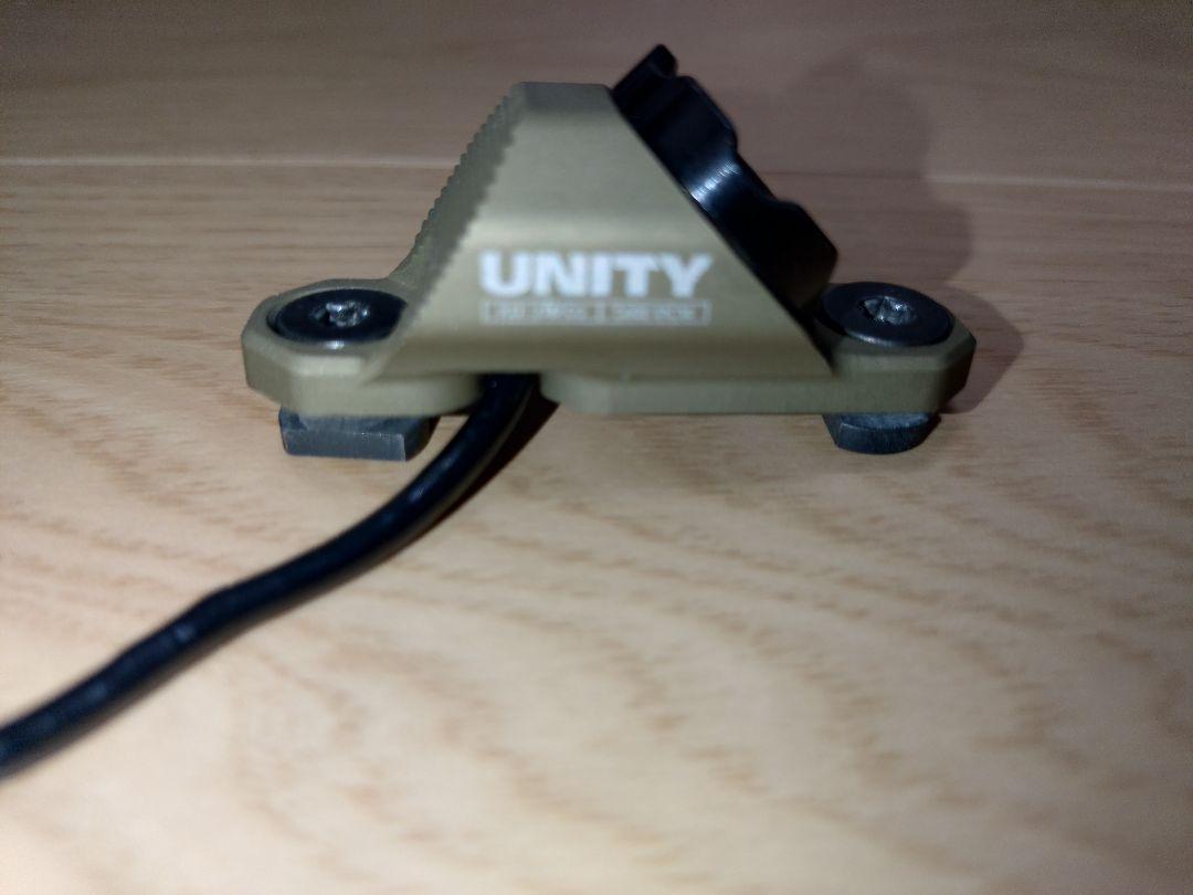 実物 UNITY HOT BUTTON™ | M-LOK シュアファイア用