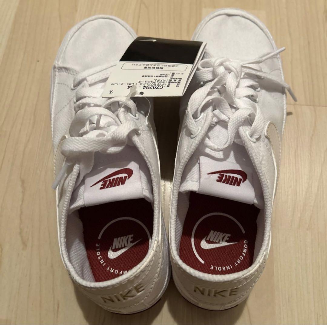 NIKE 24 スニーカー