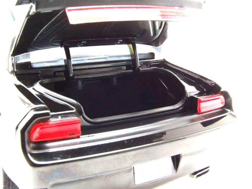ミニカー 2009 Dodge Challenger SRT8